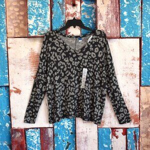 Women's Old Navy Long-Sleeve Oversized Tee T-Shirt MEDIUM Black Animal NEW